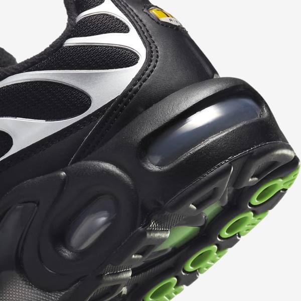 Nike Air Max Plus Miesten Tennarit Mustat Vihreä Metal Hopea Mustat | NK716KDS