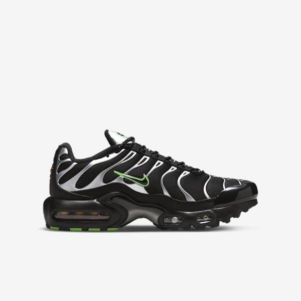 Nike Air Max Plus Older Lasten Tennarit Mustat Vihreä Metal Hopea Mustat | NK345CLI