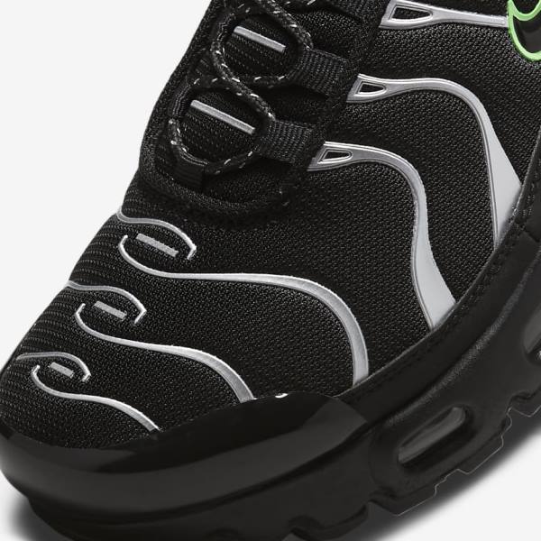 Nike Air Max Plus Older Lasten Tennarit Mustat Vihreä Metal Hopea Mustat | NK345CLI