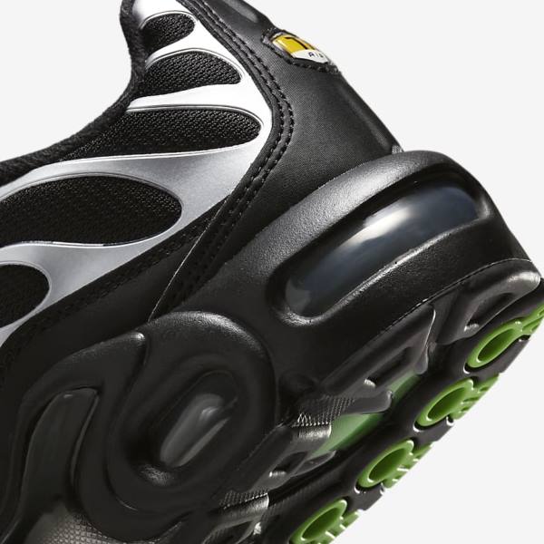 Nike Air Max Plus Older Lasten Tennarit Mustat Vihreä Metal Hopea Mustat | NK345CLI