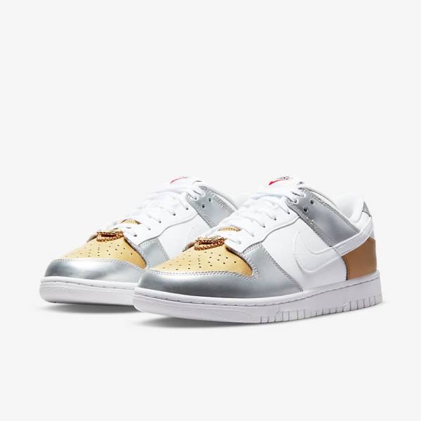 Nike Dunk Low SE Naisten Tennarit Kultaiset Hopea Punainen Valkoinen | NK648WXA