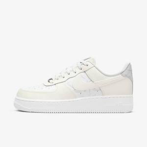 Nike Air Force 1 07 Naisten Tennarit Valkoinen Platina | NK634ANU